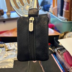 Roots Black Textured Leather Wallet Pouch